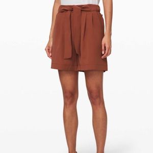 LuLuLemon athletica Noir short NWT